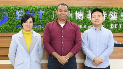 埃及客户进口中国芭乐视频在线观看污品牌商用健身设备
